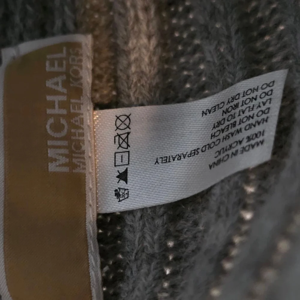 Women's Michael Kors Gray Ribbed Knit Pom Beanie